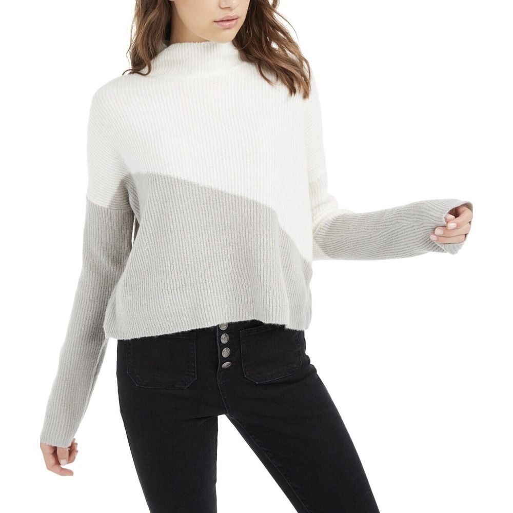 Planet Gold Juniors' Diagonal Color blocked Sweater Egret Ash Size: L  A004508